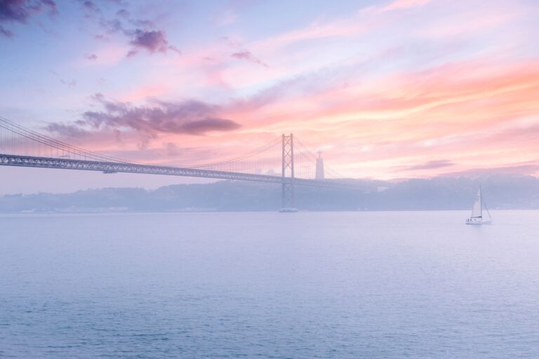 25 Ways to Travel for Free